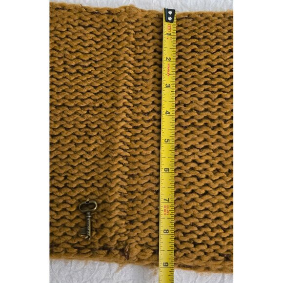 Fossil Chunky Soft Knit Infinity Scarf Camel With Metal Logo Key - Picture 7 of 7